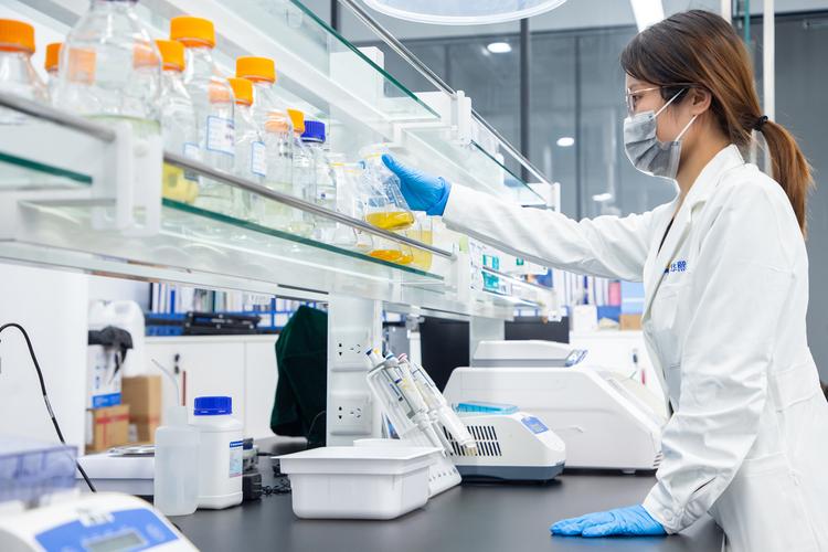 華熙生物2023年報:研發(fā)投入4.46億,堅持以科技創(chuàng)新打造新質(zhì)生產(chǎn)力